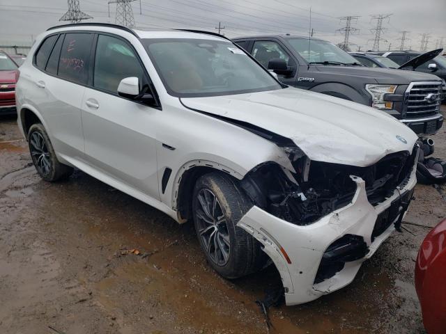 5UXTA6C04N9K04519 - 2022 BMW X5 XDRIVE45E WHITE photo 4