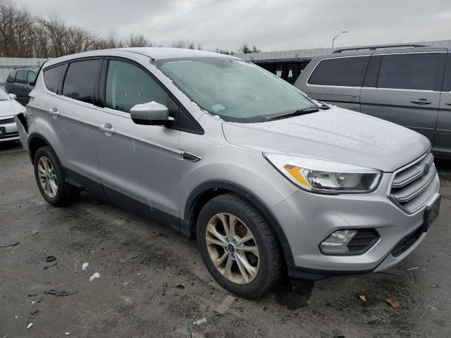 1FMCU0GDXHUA40287 - 2017 FORD ESCAPE SE SILVER photo 4