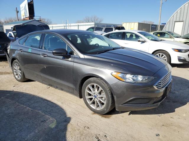 3FA6P0HD2HR342810 - 2017 FORD FUSION SE GRAY photo 4