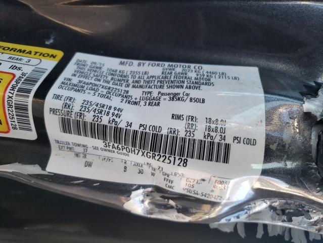 3FA6P0H7XGR225128 - 2016 FORD FUSION SE CHARCOAL photo 12