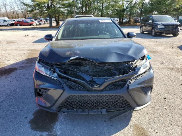 4T1B11HK3JU509863 - 2018 TOYOTA CAMRY L BLUE photo 5