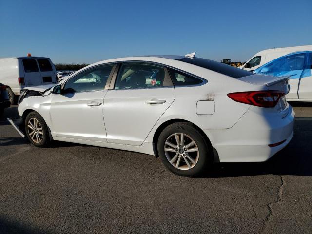 5NPE24AF2FH147409 - 2015 HYUNDAI SONATA SE WHITE photo 2