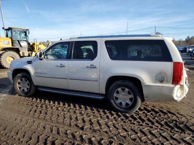 1GYS4HEF4BR113693 - 2011 CADILLAC ESCALADE ESV LUXURY WHITE photo 2