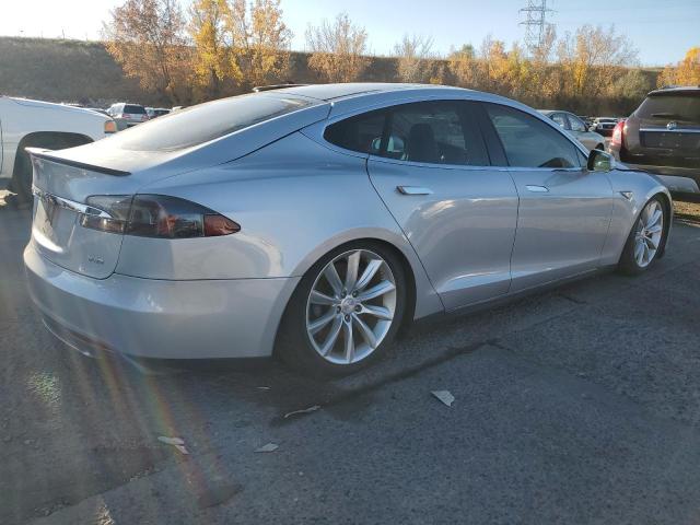 5YJSA1DP3DFP04655 - 2013 TESLA MODEL S SILVER photo 3