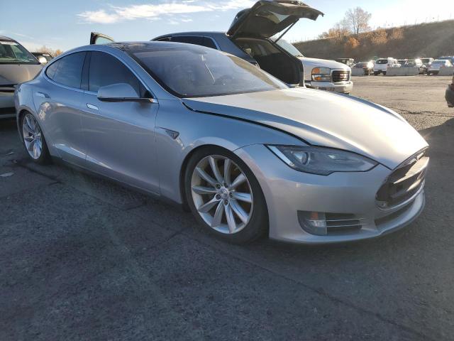 5YJSA1DP3DFP04655 - 2013 TESLA MODEL S ვერცხლისფერი ფოტო 4