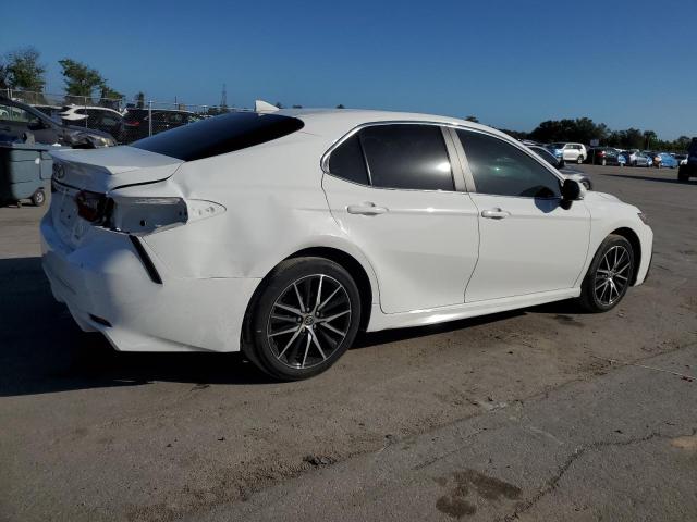 4T1T11AKXRU840305 - 2024 TOYOTA CAMRY SE NIGHT SHADE WHITE photo 3