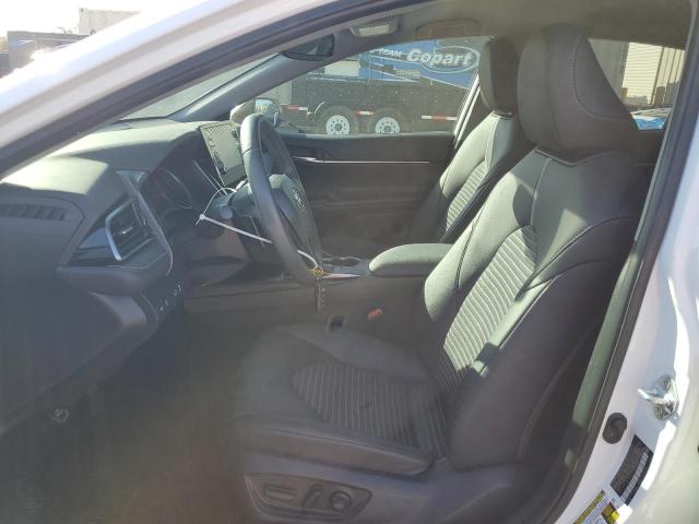 4T1T11AKXRU840305 - 2024 TOYOTA CAMRY SE NIGHT SHADE WHITE photo 7