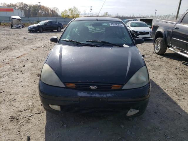 3FAFP31313R170717 - 2003 FORD FOCUS ZX3 BLACK photo 5