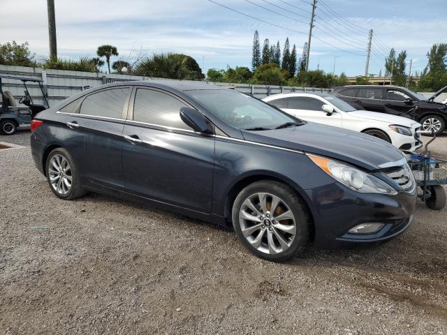 5NPEC4AC6DH556545 - 2013 HYUNDAI SONATA SE BLUE photo 4