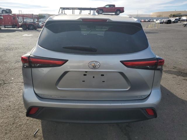 5TDGZRAH2MS064038 - 2021 TOYOTA HIGHLANDER XLE SILVER photo 6