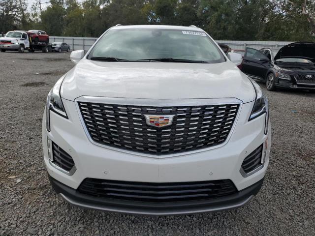 1GYKNCRS6MZ225390 - 2021 CADILLAC XT5 PREMIUM LUXURY WHITE photo 5