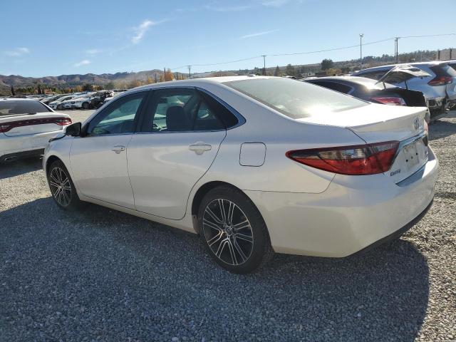 4T1BF1FK8GU551443 - 2016 TOYOTA CAMRY LE WHITE photo 2