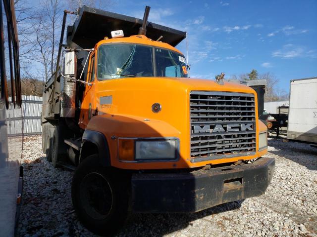 2000 MACK 700 CL700, 