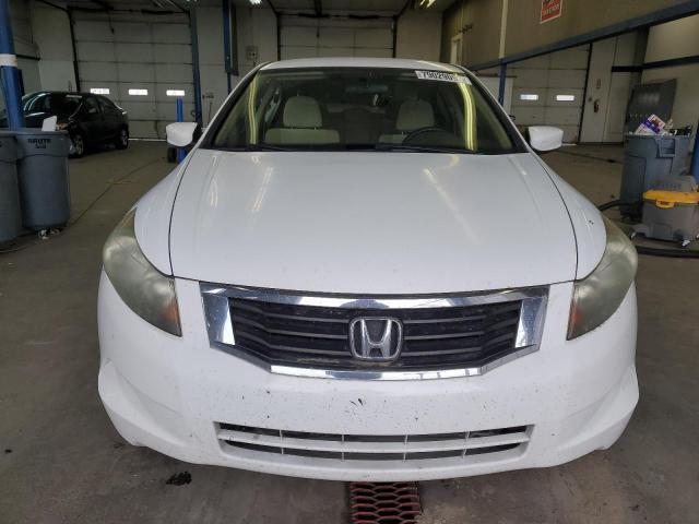 1HGCP2F32AA197109 - 2010 HONDA ACCORD LX WHITE photo 5