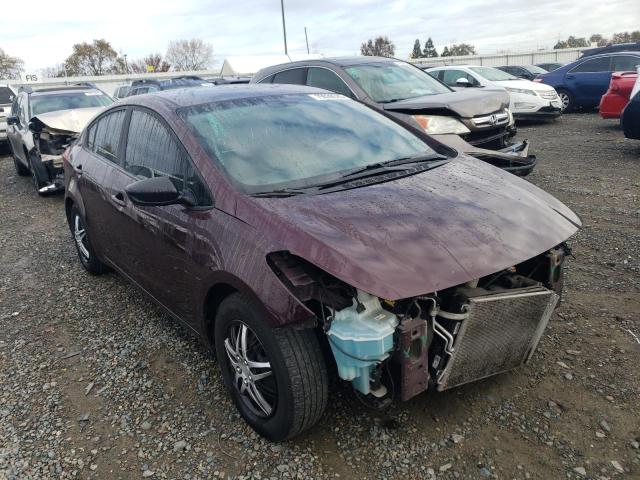 3KPFK4A73JE240546 - 2018 KIA FORTE LX BURGUNDY photo 4