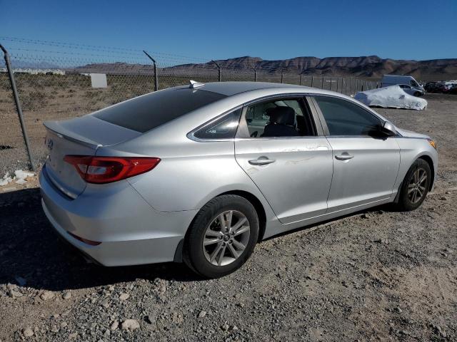 5NPE24AF8GH369986 - 2016 HYUNDAI SONATA SE SILVER photo 3