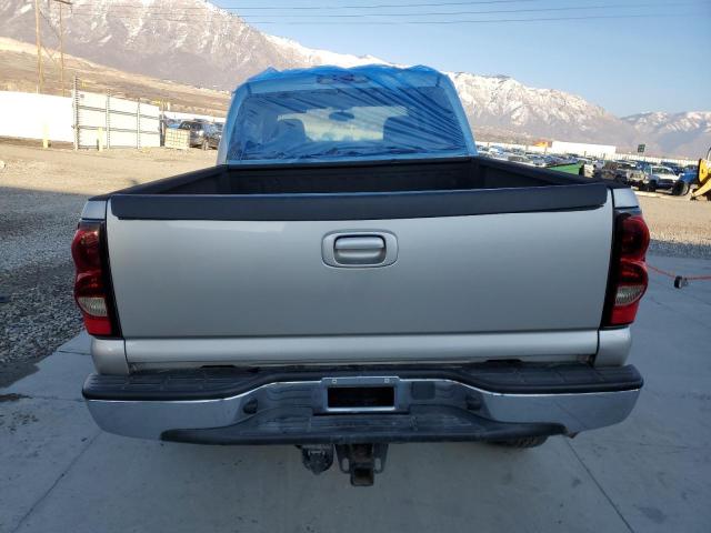 1GCGK23UX4F170775 - 2004 CHEVROLET SILVERADO K2500 SILVER photo 6