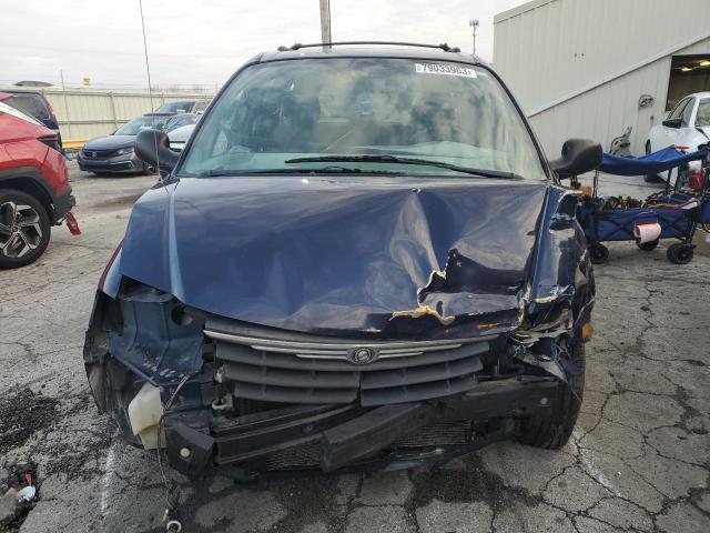 2C4GP54L65R147397 - 2005 CHRYSLER TOWN & COU TOURING BLUE photo 5