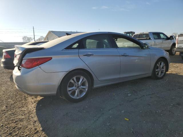 5NPEC4AC3CH450018 - 2012 HYUNDAI SONATA SE SILVER photo 3