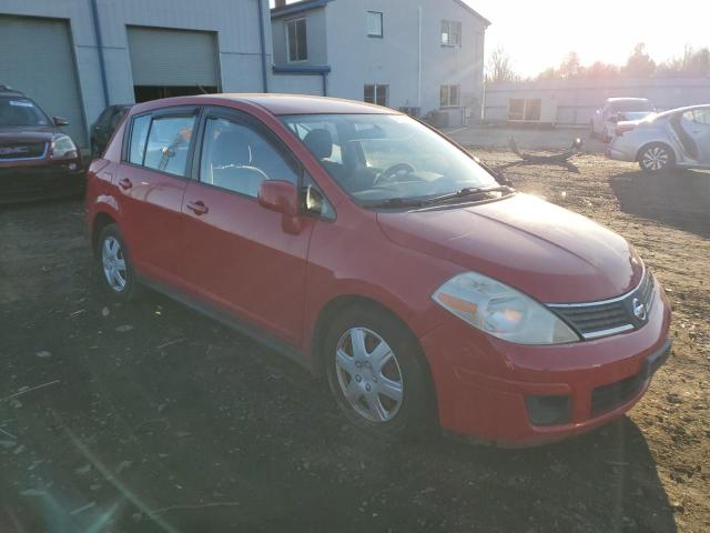 3N1BC13E18L400003 - 2008 NISSAN VERSA S RED photo 4