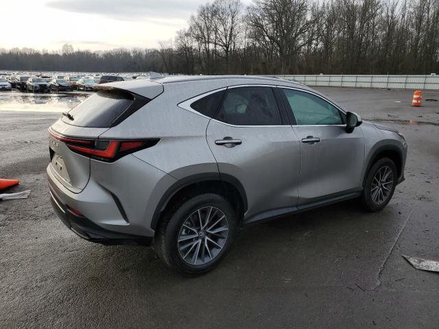 2T2ADCAZ6RC006326 - 2024 LEXUS NX 250 BASE SILVER photo 3