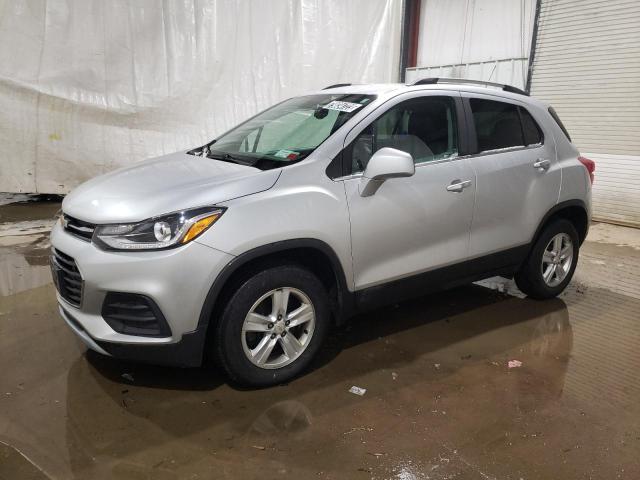 KL7CJPSBXJB563268 - 2018 CHEVROLET TRAX 1LT SILVER photo 1