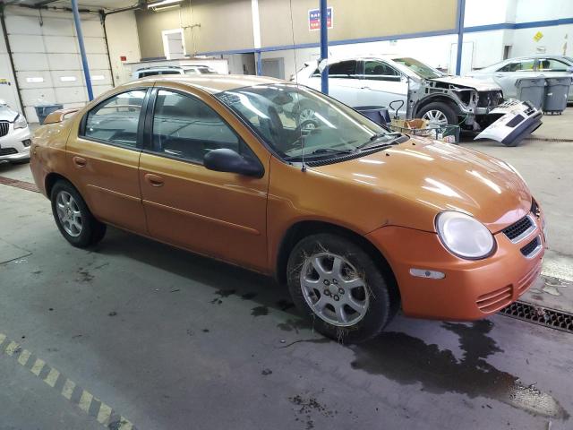 1B3ES56C05D227625 - 2005 DODGE NEON SXT ORANGE photo 4