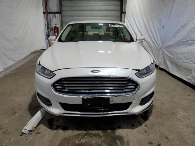 3FA6P0H78FR203434 - 2015 FORD FUSION SE WHITE photo 5