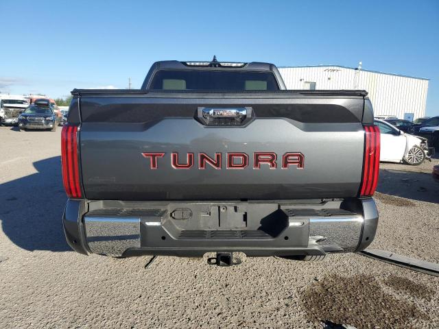 5TFMA5AB3NX001962 - 2022 TOYOTA TUNDRA CREWMAX PLATINUM Grau Foto 6
