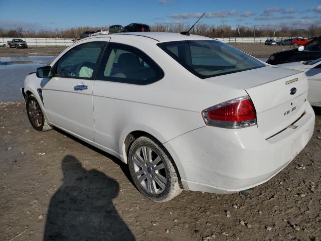 1FAHP33N18W171135 - 2008 FORD FOCUS SE WHITE photo 2