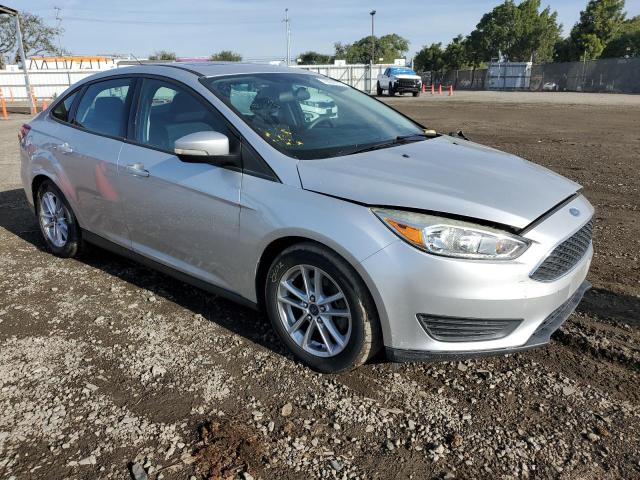 1FADP3F23FL325908 - 2015 FORD FOCUS SE SILVER photo 4