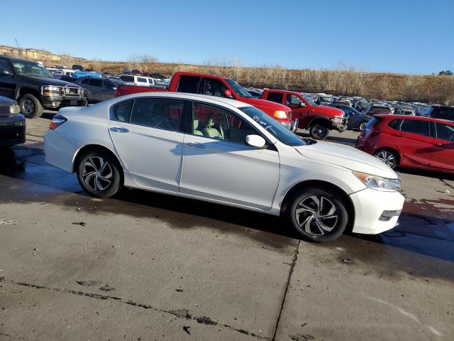 1HGCR2F34HA095296 - 2017 HONDA ACCORD LX WHITE photo 4