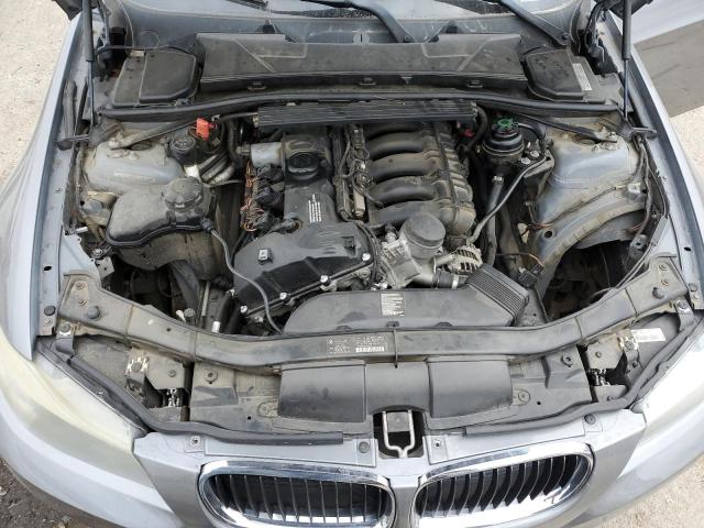 WBAPH7C5XBE676773 - 2011 BMW 328 I GRAY photo 11