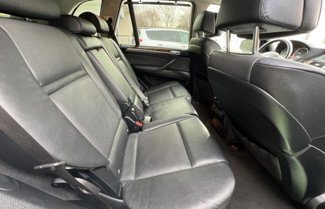 5UXZW0C52BL369522 - 2011 BMW X5 XDRIVE35D WHITE photo 6