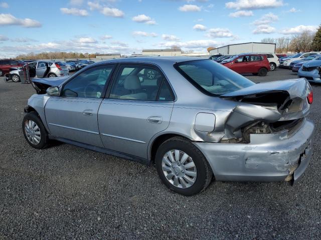 1HGCG66541A034373 - 2001 HONDA ACCORD LX SILVER photo 2