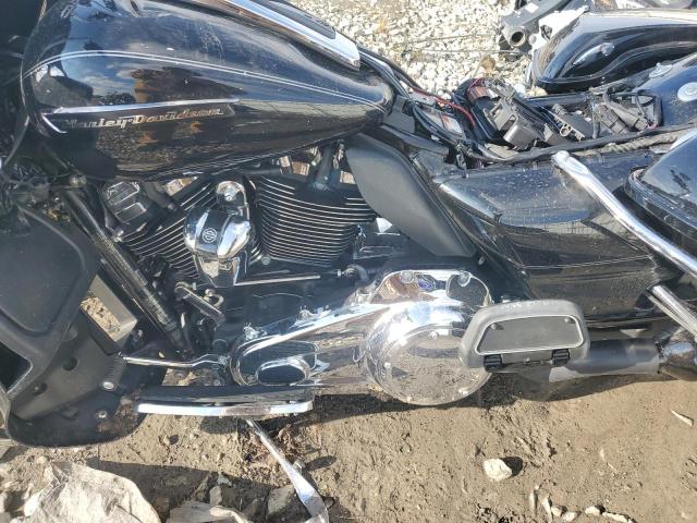 1HD1KGD12HB672666 - 2017 HARLEY-DAVIDSON FLTRU BLACK photo 7