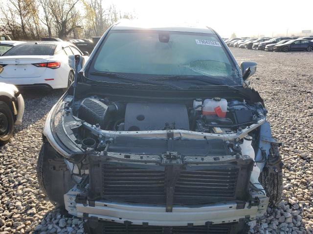 5GAERBKW3PJ273061 - 2023 BUICK ENCLAVE ESSENCE 银色 照片 5