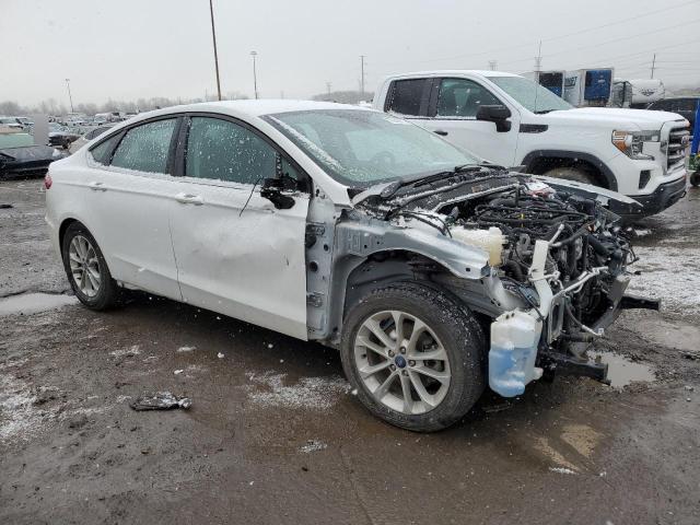 3FA6P0HDXLR221113 - 2020 FORD FUSION SE WHITE photo 4