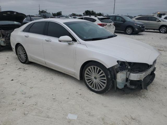 3LN6L5MUXHR634693 - 2017 LINCOLN MKZ HYBRID RESERVE WHITE photo 4