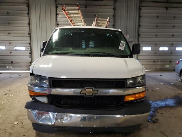 1GCWGAFG5K1289485 - 2019 CHEVROLET EXPRESS G2 WHITE photo 5