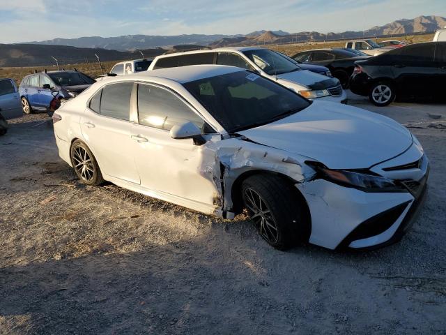 4T1G11AK4MU576119 - 2021 TOYOTA CAMRY SE WHITE photo 4