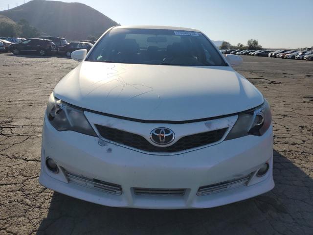 4T1BF1FK5DU260989 - 2013 TOYOTA CAMRY L WHITE photo 5