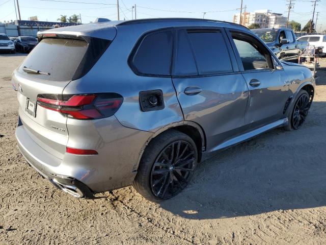 5UX23EU07R9T54418 - 2024 BMW X5 XDRIVE40I GRAY photo 3