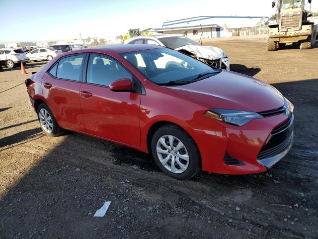 5YFBURHE8JP771640 - 2018 TOYOTA COROLLA L RED photo 4