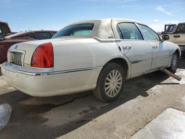 1LNHM82W63Y694413 - 2003 LINCOLN TOWN CAR SIGNATURE WHITE photo 3