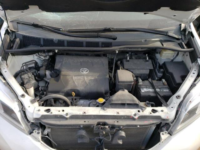 5TDYK3DC3FS668061 - 2015 TOYOTA SIENNA XLE WHITE photo 12