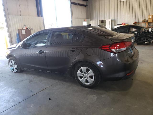 3KPFK4A7XJE176781 - 2018 KIA FORTE LX BROWN photo 2