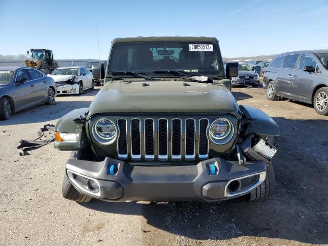 1C4JJXP68NW153203 - 2022 JEEP WRANGLER U SAHARA 4XE GREEN photo 5