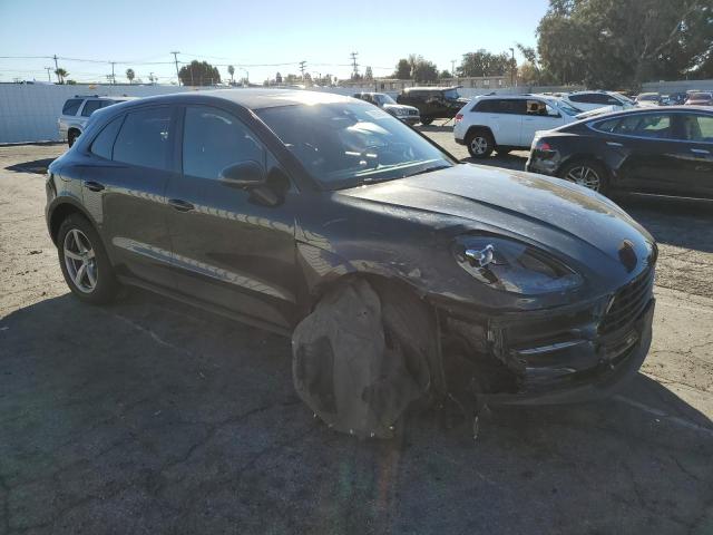 WP1AA2A58LLB12943 - 2020 PORSCHE MACAN BLACK photo 4