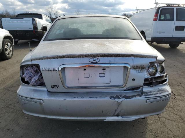 KMHWF35H82A689187 - 2002 HYUNDAI SONATA GLS SILVER photo 6